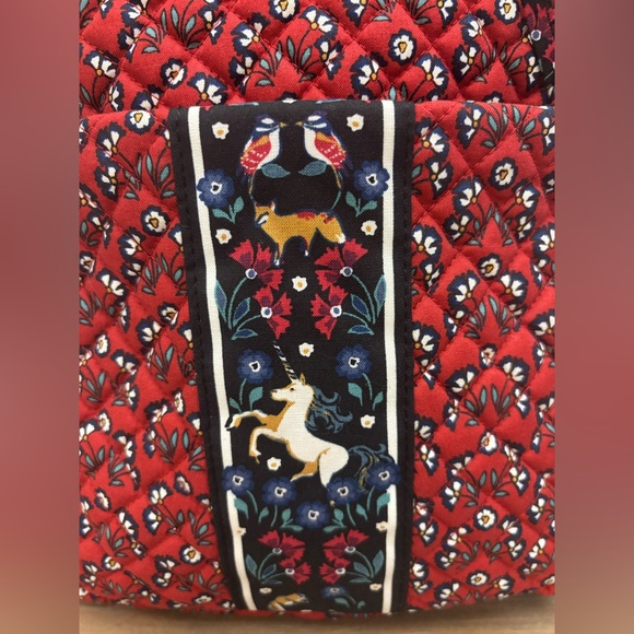 NWT Vera Bradley Small Backpack - Beautiful Enchanting Flowers Print - Picture 2 of 9